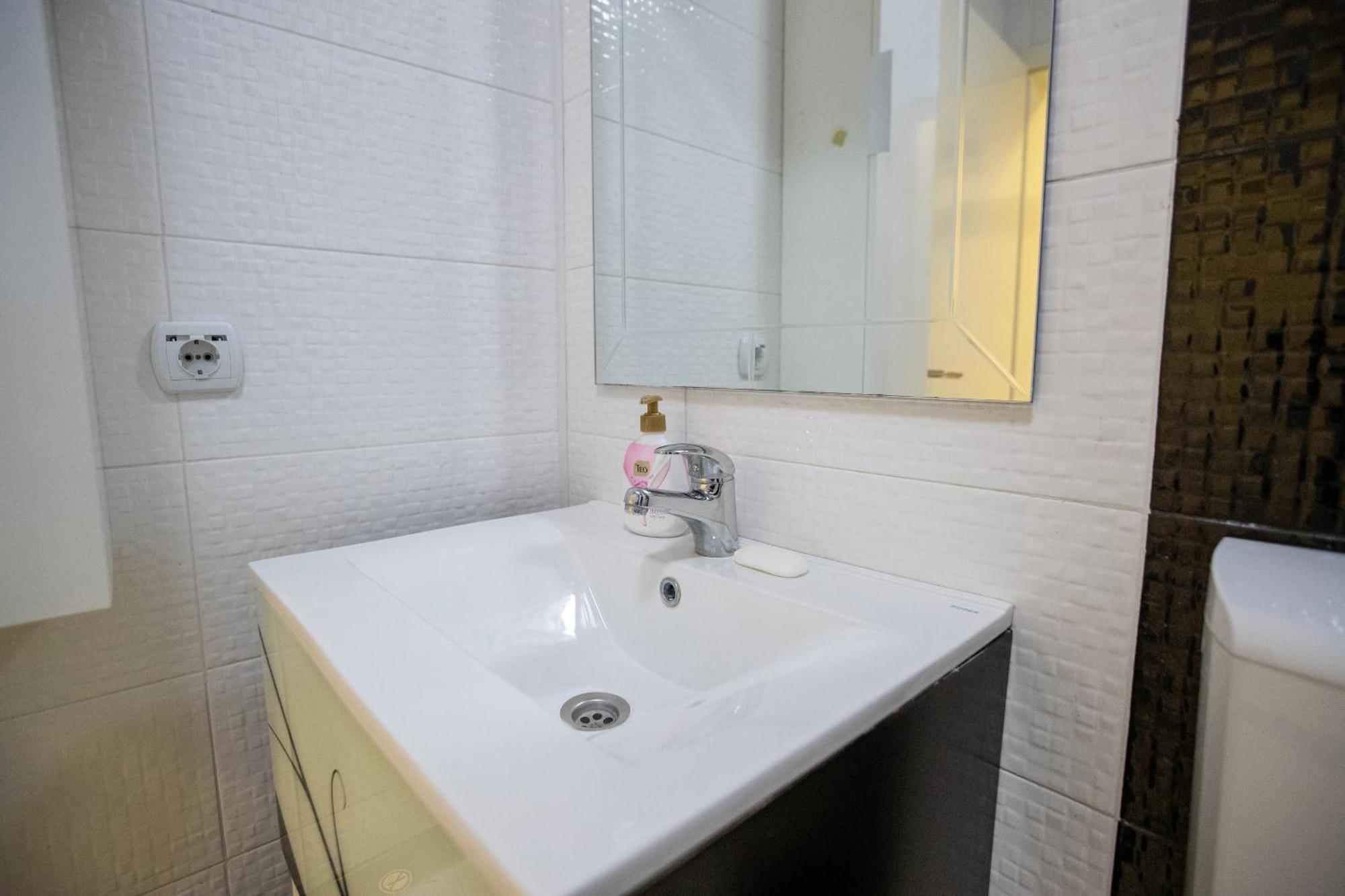Lake View Double Balcony City Center Apartment In Ohrid Exteriör bild